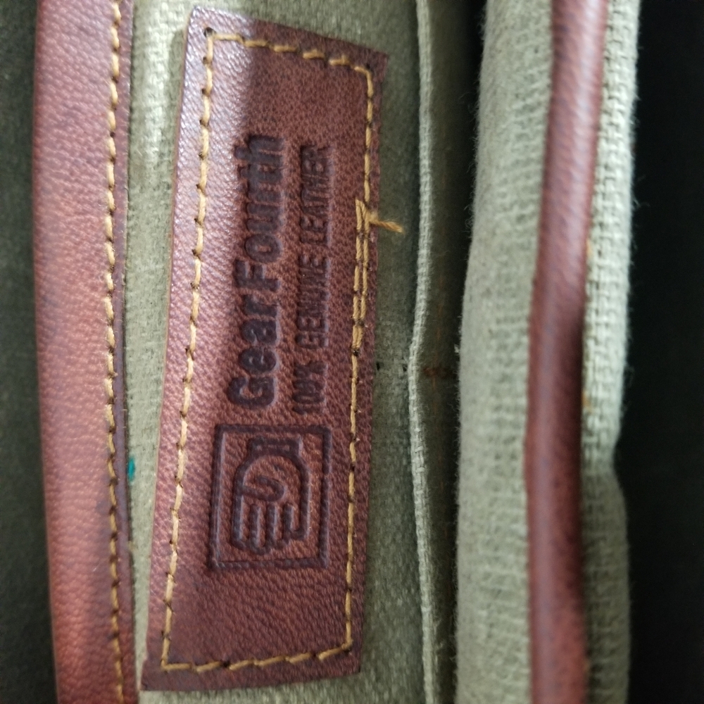 100% Genuine Leather Messenger style briefcase Coated Waxed Leather - Picture 10 of 17